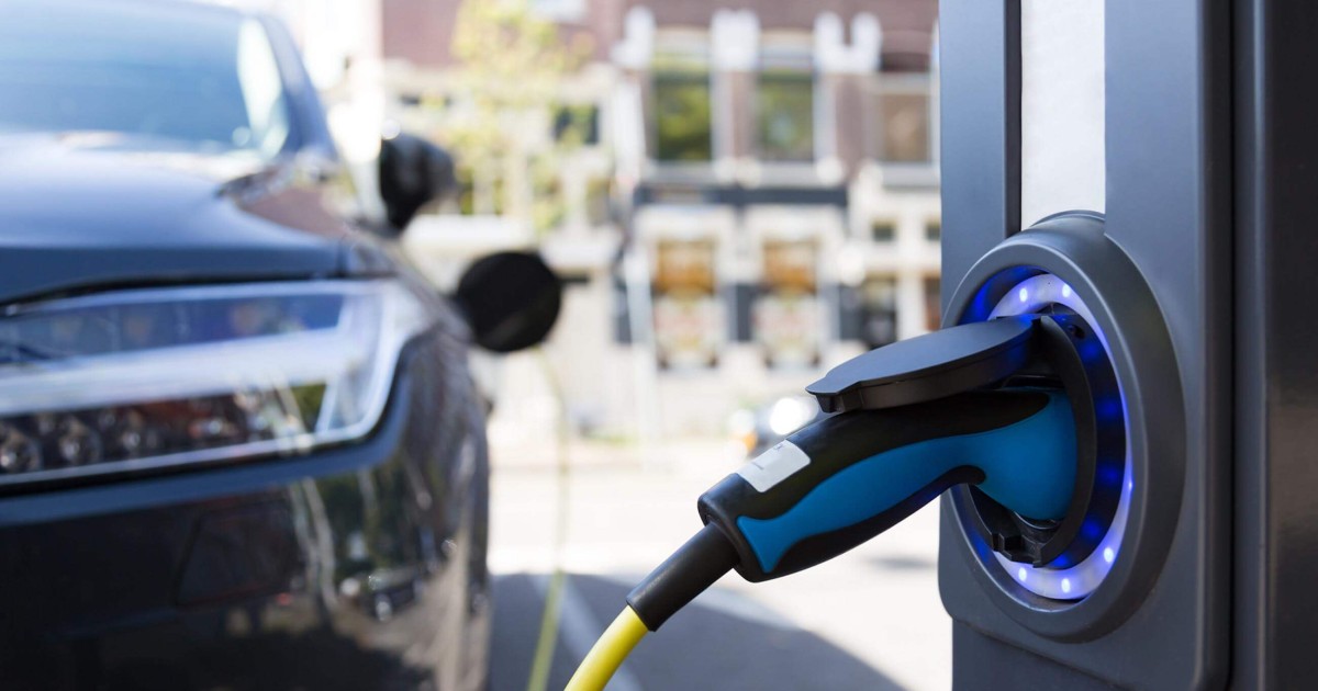 Electric Vehicles in Low and Communities Utility